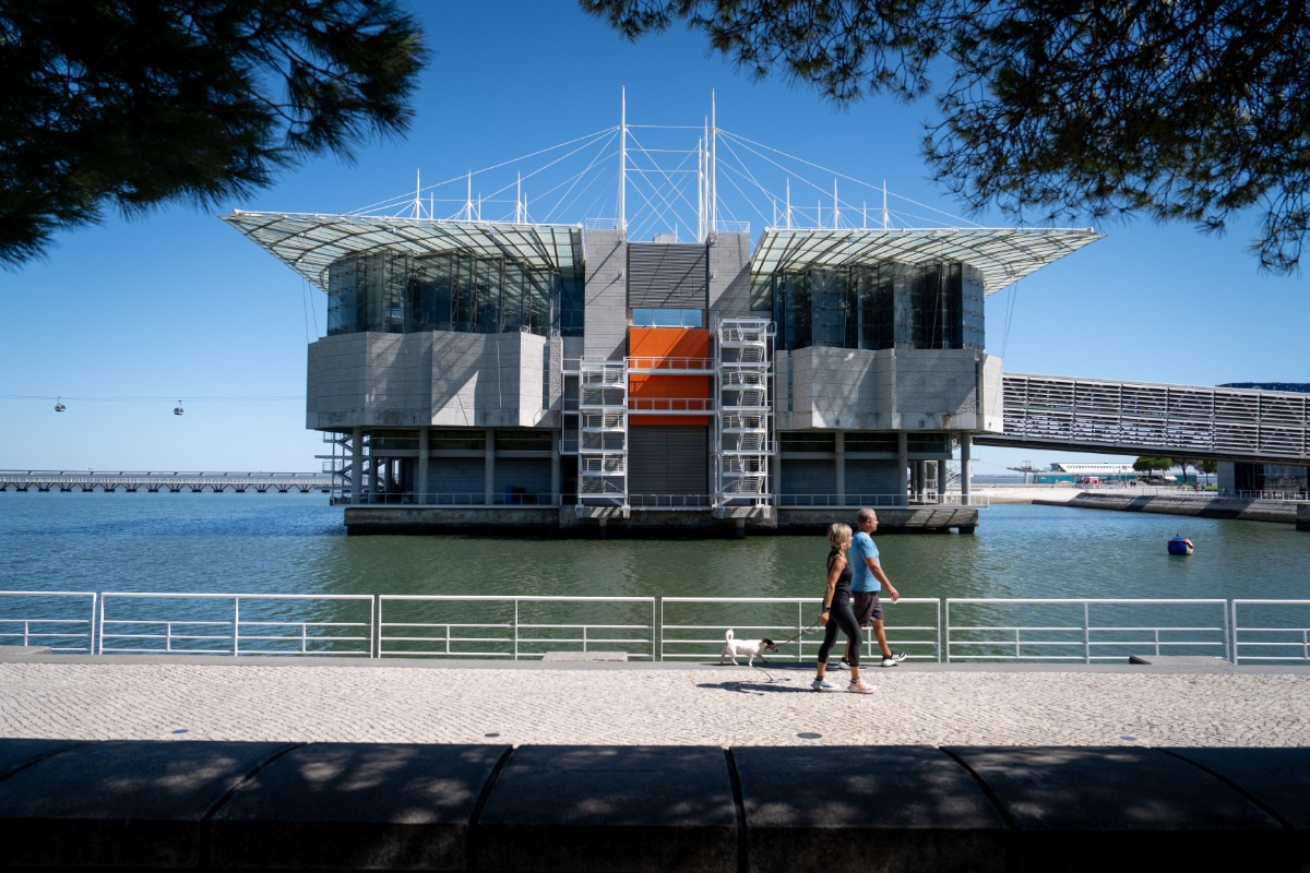 Vista exterior do edifício do Oceanário de Lisboa, no Parque das Nações