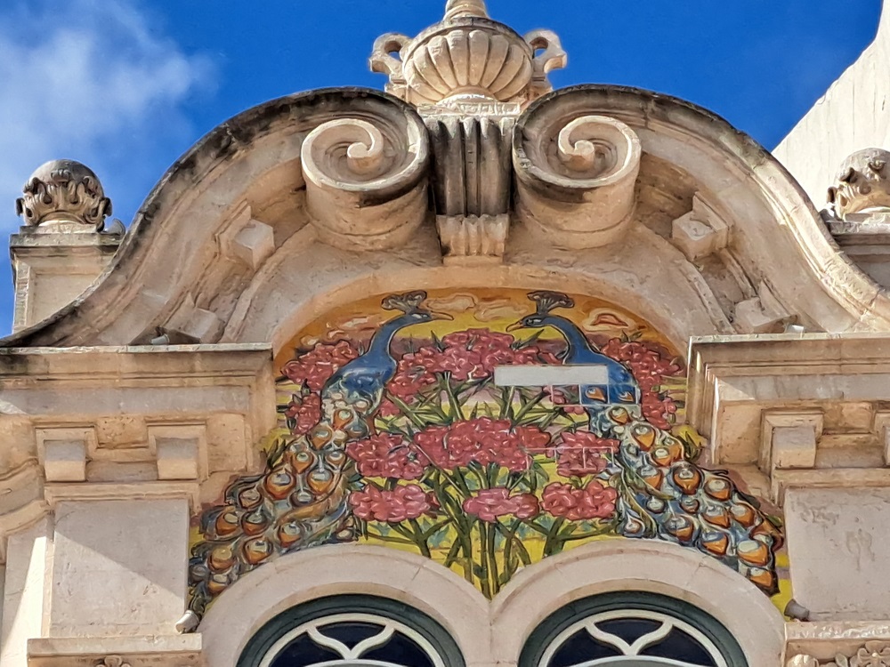 pormenor da fachada do Hotel 1908, Largo do Intendente