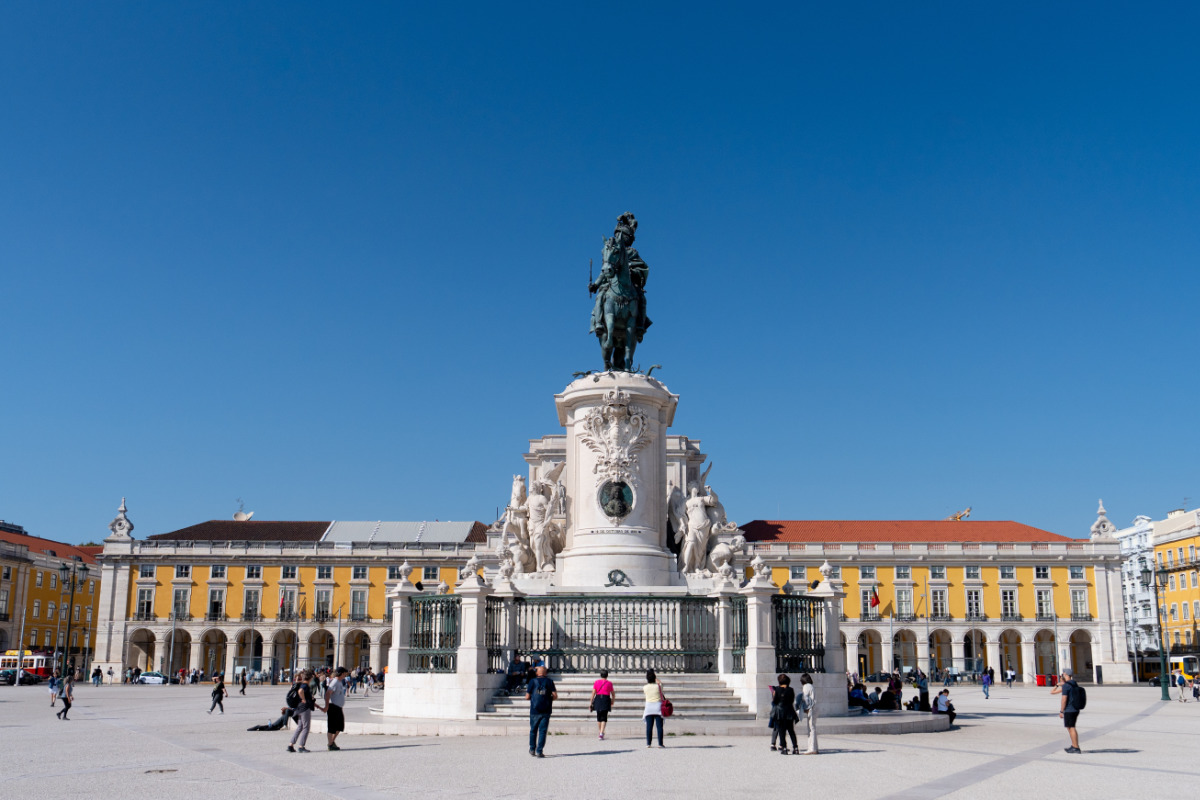 Praça do Comércio com a Estátua equestre de D. José I ao centro
