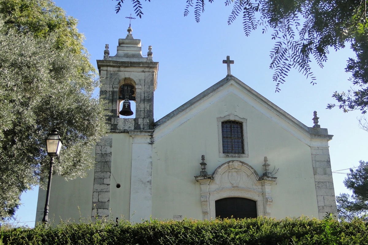 Fachada da Igreja de São Lourenço de Carnide