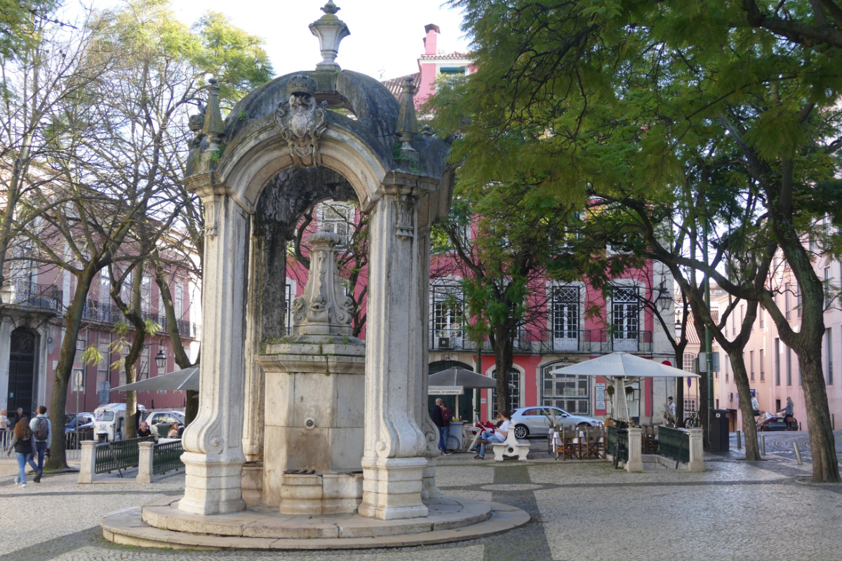 Chafariz do Carmo, no largo do Carmo