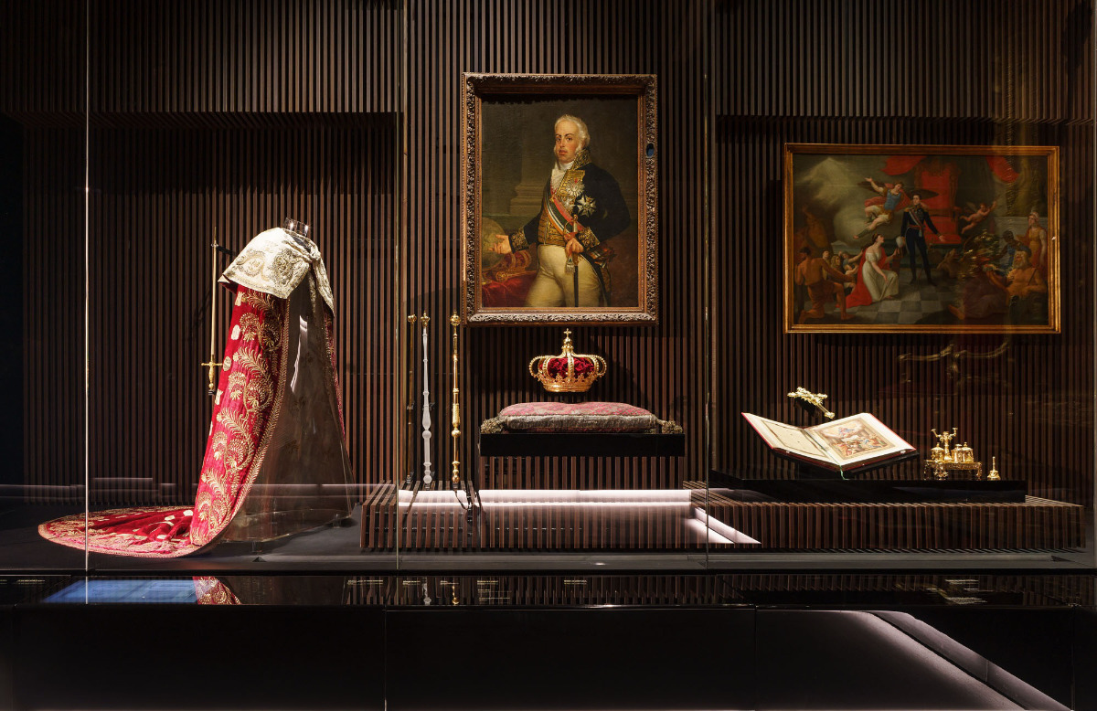 Sala de exposição do Museu do Tesouro Real