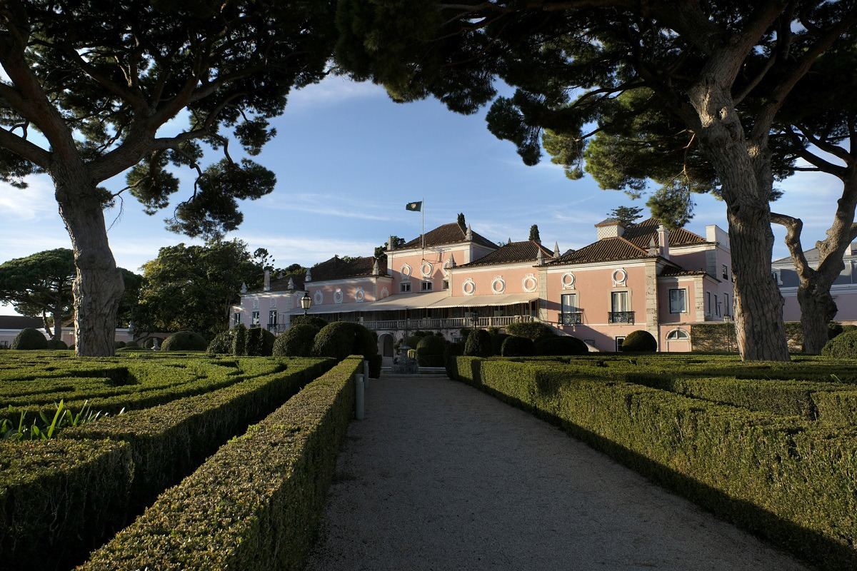 Vista exterior do Palácio Nacional de Belém e jardim envolvente